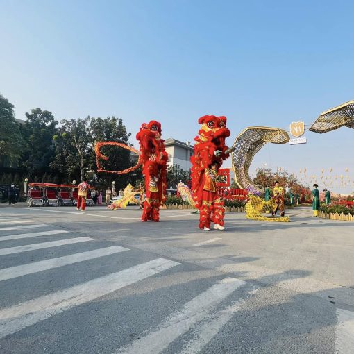 nhà có tang có nên đi khai trương không